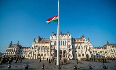 Венгрия: Венецианская комиссия оправдала критику Украины