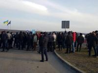 Протестующие перекрыли дороги на границе с Польшей