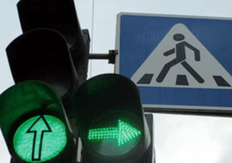 В Симферополе с большинства перекрестков убрали "зеленые стрелки"