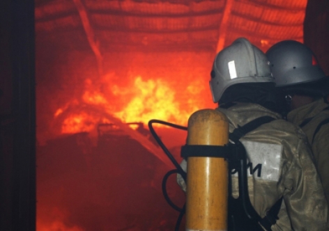 На пожаре в крымской многоэтажке выручили мужчину