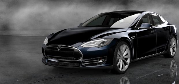 Илон Маск продемонстрировал возможности Tesla Model X: чудеса буксировки