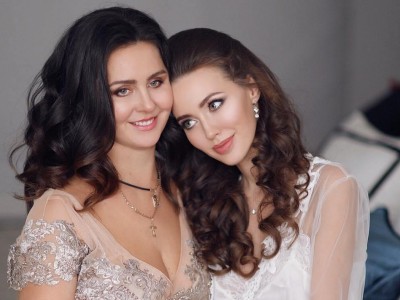 Мать Анастасии Костенко шокировала пользователей откровенными фото