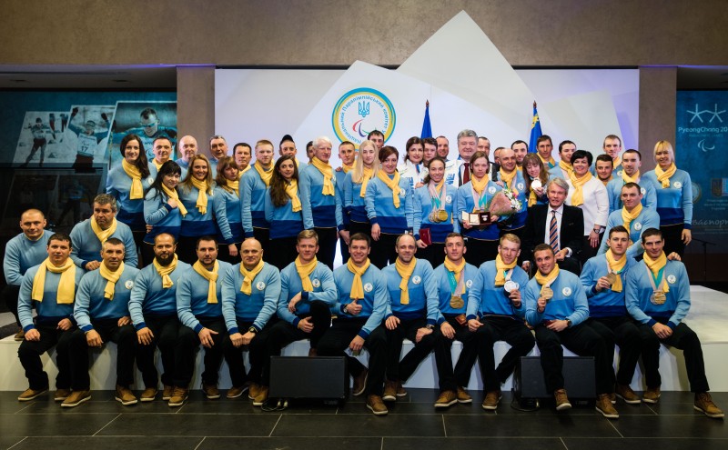 Ваш приклад дає наснагу і віру у власні сили – Президент зустрівся з українською командою Зимових Паралімпійських ігор 2018 року
