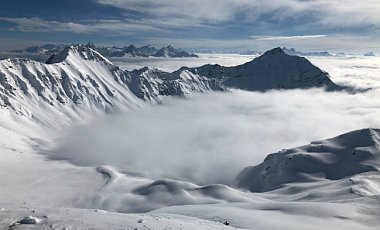В Швейцарии погибли три лыжника из-за схода лавины(обновлено)
