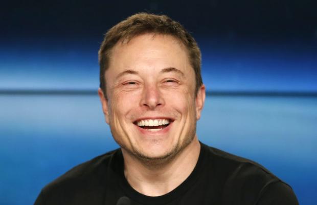 Илон Маск пошутил на миллиарды долларов: первоапрельская шутка обвалила акции Tesla