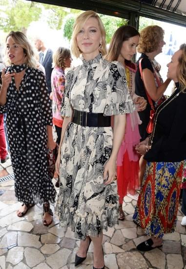 Кейт Бланшетт вышла в свет в платьице с необыкновенным принтом